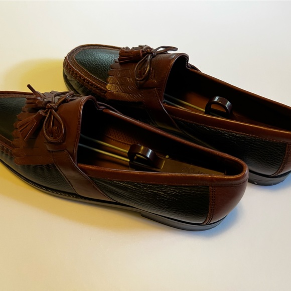 Johnston &  Murphy Aragon II Kiltie Tassel Black/Dark Brown Slip on, Mens 11 - Picture 2 of 3